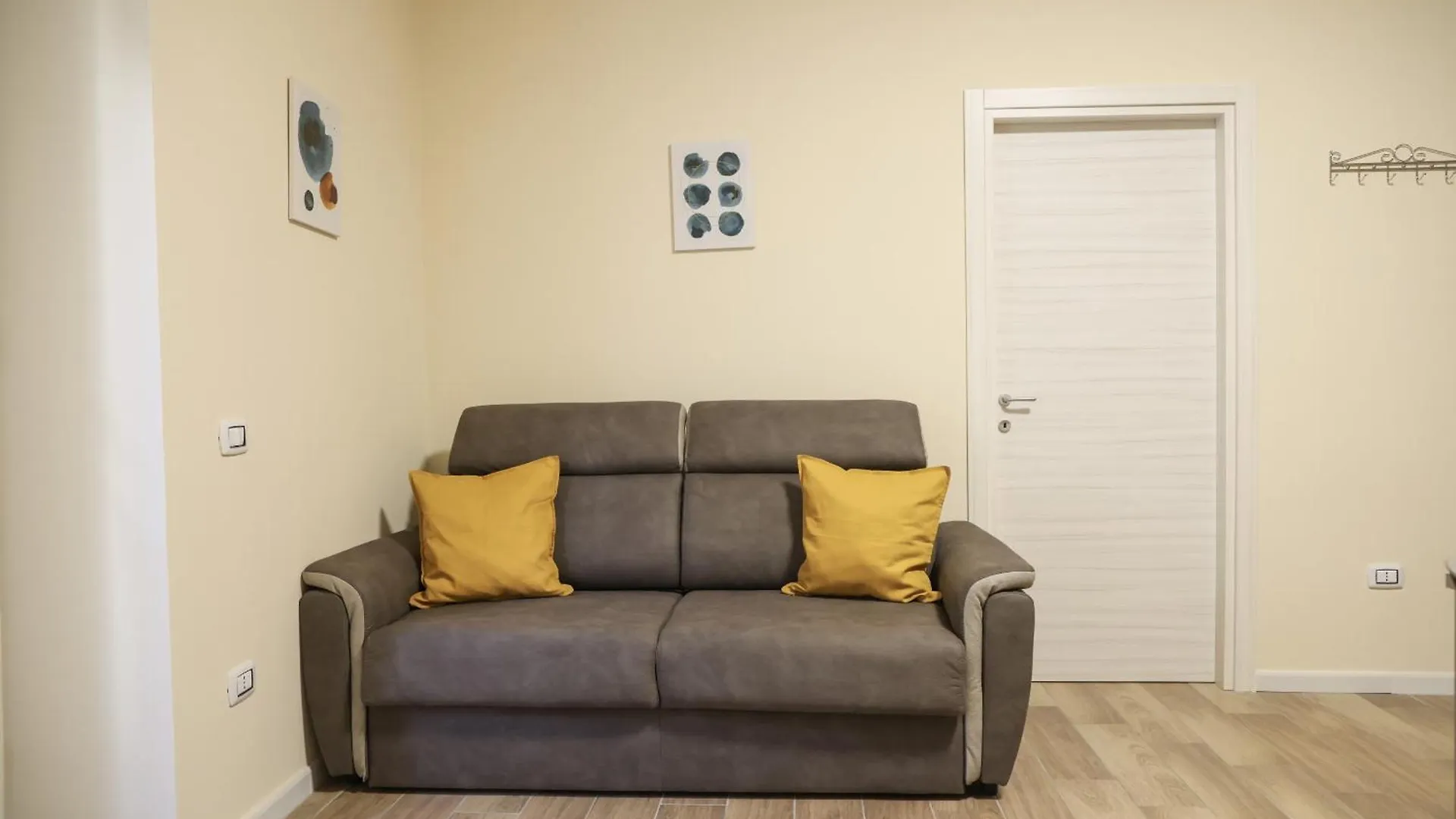 King Ladislao Apartment By Wonderful Italy Naples